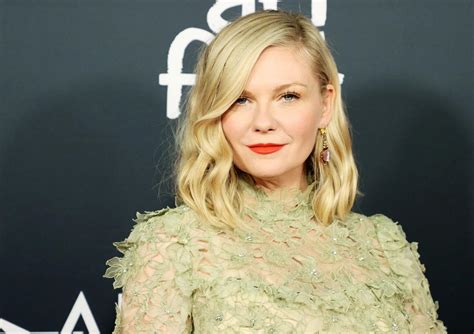 naked kirsten dunst|Kirsten Dunst Recalled Overwhelming Marie Antoinette Nude。